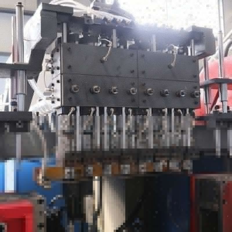 Factors affecting the quality of blow molding machines and blow molded products.