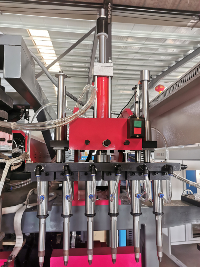 Brazilian customer case study: 4-cavity fully automatic machine